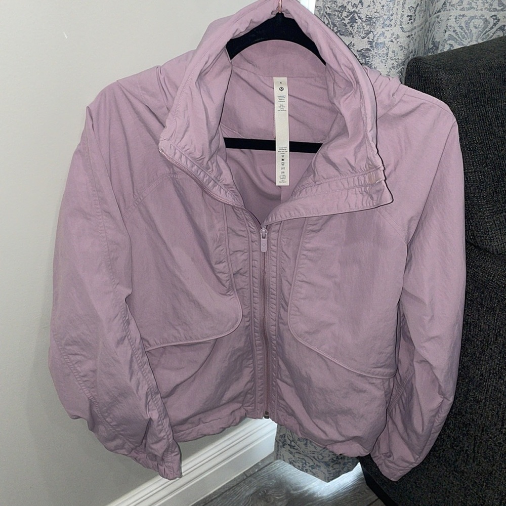 Lululemon light jacket size 6